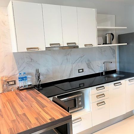 Emerald Terrace Apartments By Lofty Patong Екстер'єр фото