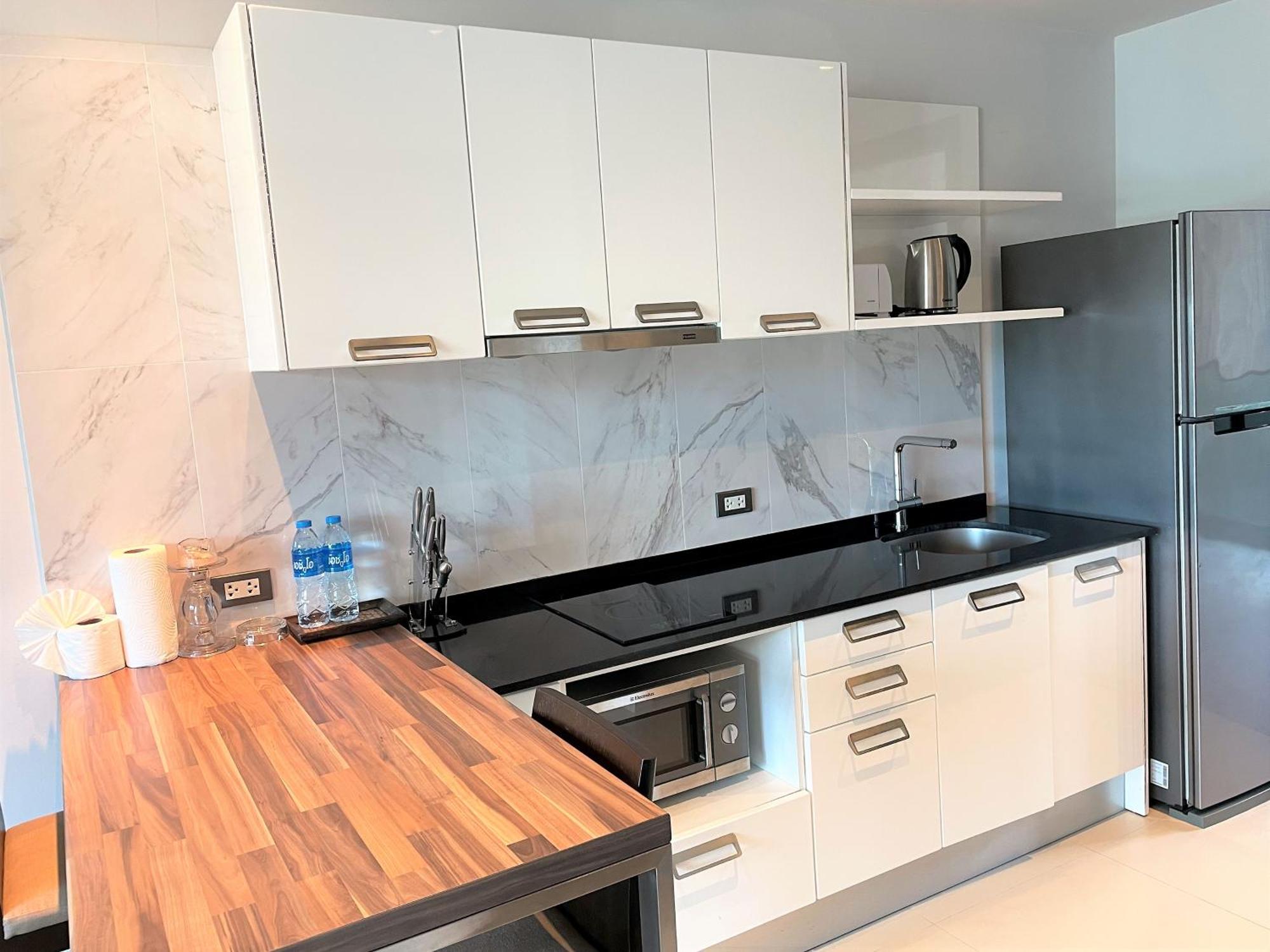 Emerald Terrace Apartments By Lofty Patong Екстер'єр фото