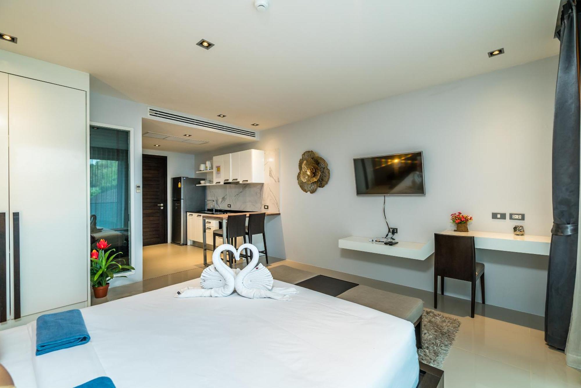 Emerald Terrace Apartments By Lofty Patong Екстер'єр фото